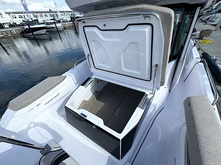 Катер Axopar 29 XC Cross Cabin